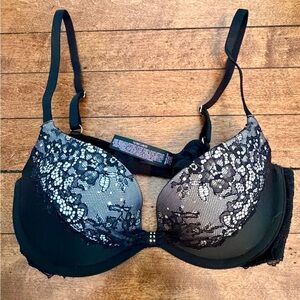 Victoria Secret black push-up lace bra size 32B